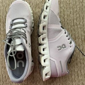 Cloud 5 Women’s On Cloud in Lily Frost.